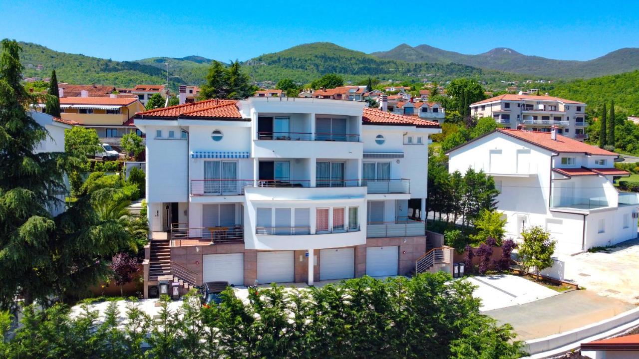 Sea View Apartment In Ičići Extérieur photo